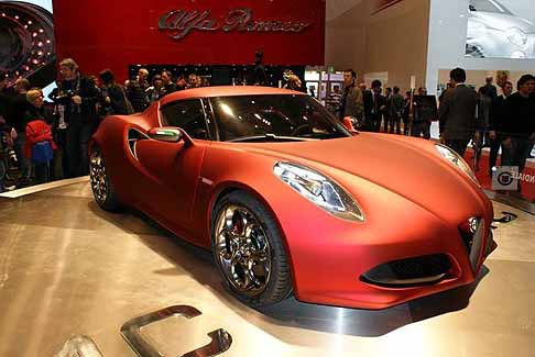 Alfa Romeo - Alfa Romeo 4C GTA Concept: classico coup a trazione posteriore, 2 posti, motore in posizione centrale